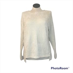 Olivia Sky Womens Sweater Size M Color Beige Crew Neck Pullover Long Sleeves